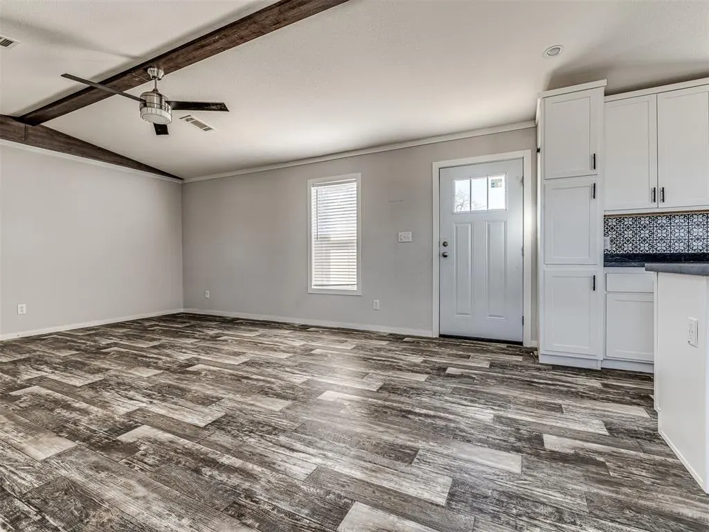 Photo 4 — 623 S Layton Avenue, Earlsboro, OK 74840