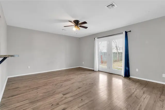 Photo 4 — 617 SW 71st Street, Oklahoma City, OK 73139