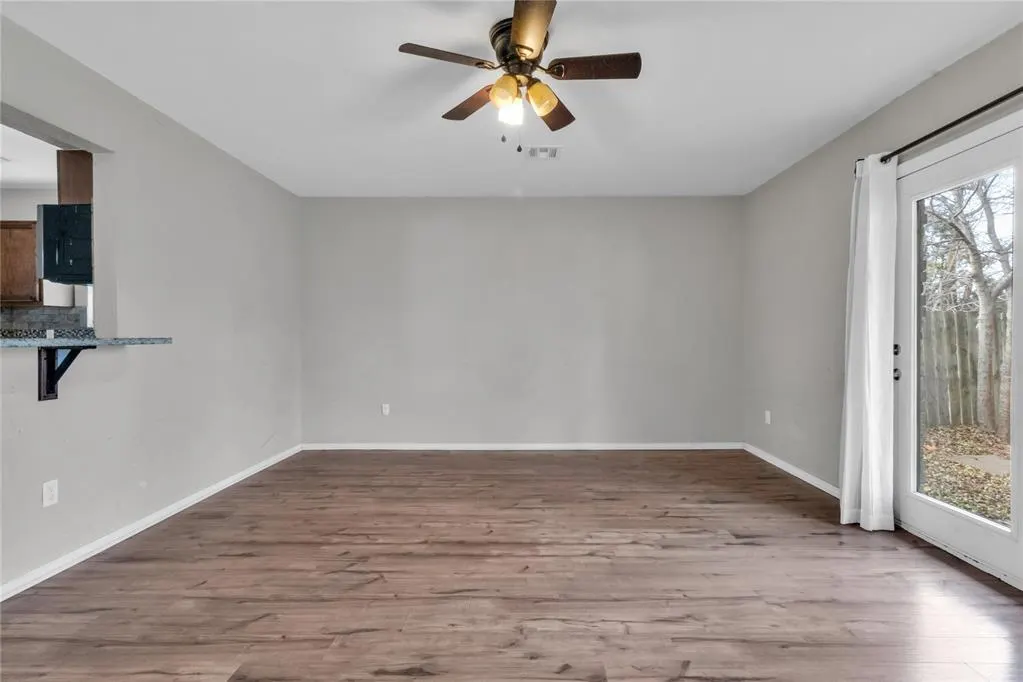Photo 5 — 617 SW 71st Street, Oklahoma City, OK 73139