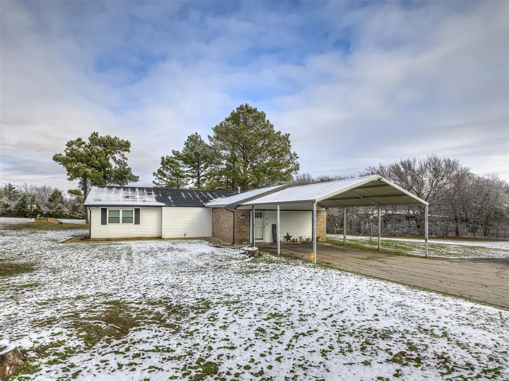 Front exterior — 36506 Garretts Lake Road, Shawnee, OK 74804