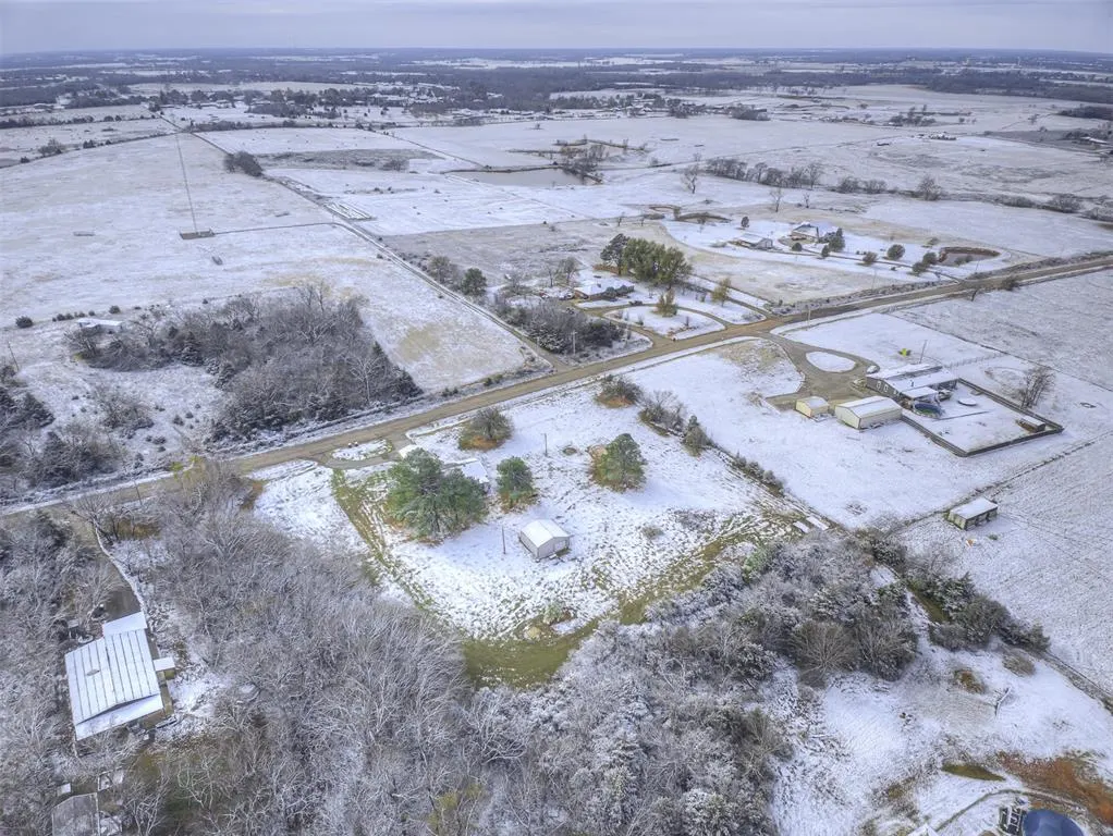 Photo 2 — 36506 Garretts Lake Road, Shawnee, OK 74804