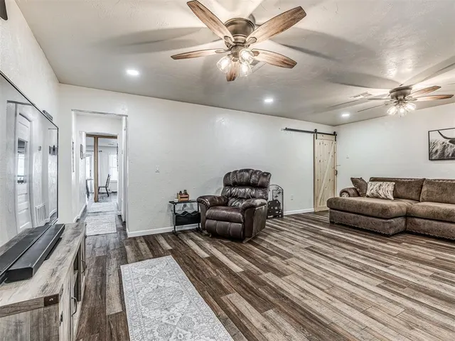 Photo 4 — 36506 Garretts Lake Road, Shawnee, OK 74804