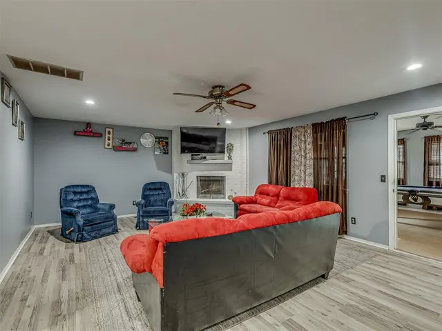 Photo 5 — 3776 SE 48th Place, Oklahoma City, OK 73135