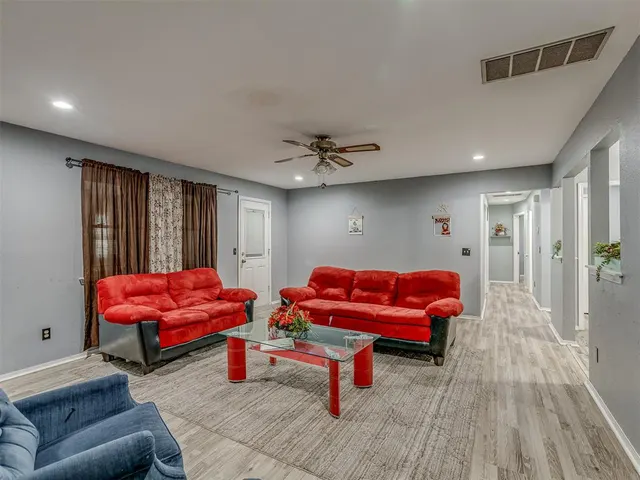 Photo 8 — 3776 SE 48th Place, Oklahoma City, OK 73135