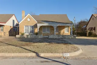 Sold home at 2433 Cashion Place