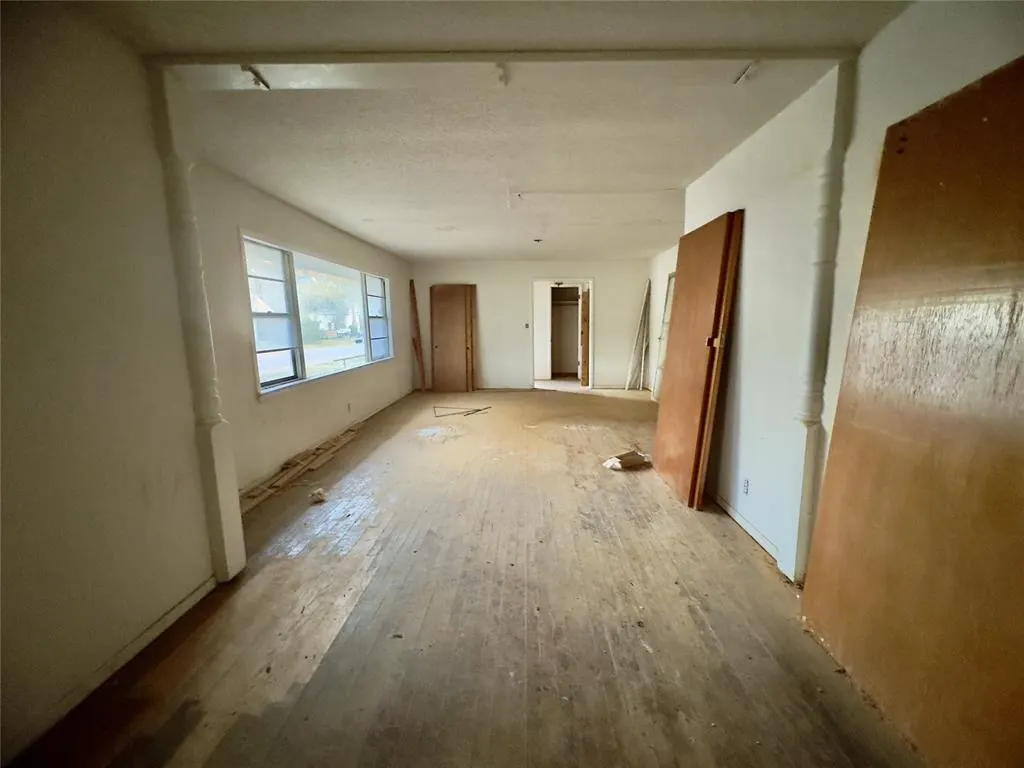 Photo 6 — 418 W Filmore Street, Mangum, OK 73554