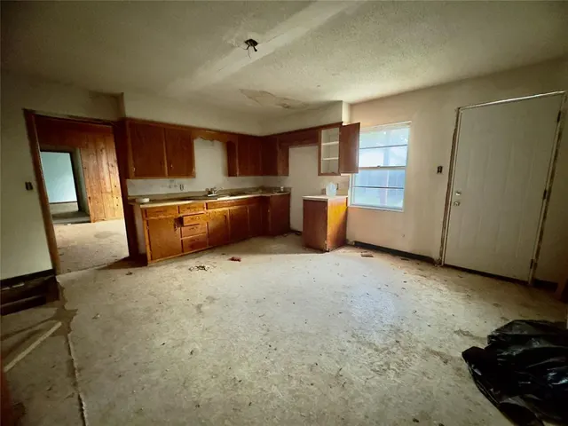 Photo 7 — 418 W Filmore Street, Mangum, OK 73554