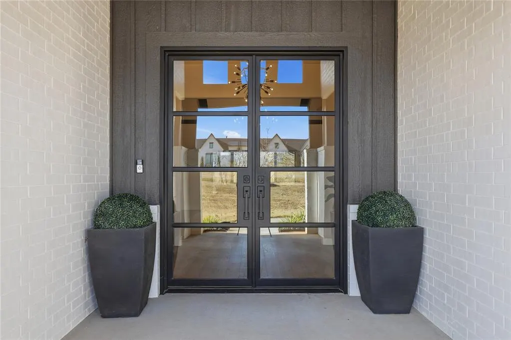 Photo 3 — 712 Forest Circle, Washington, OK 73093