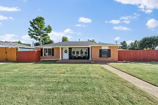 Sold home at 2810 NW 62nd Street