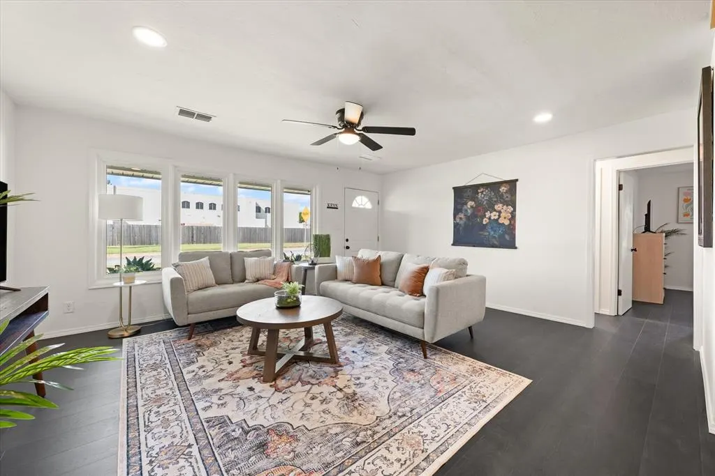 Photo 8 — 2810 NW 62nd Street, Oklahoma City, OK 73112