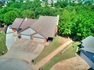 Sold home at 7212 Lakewood Circle
