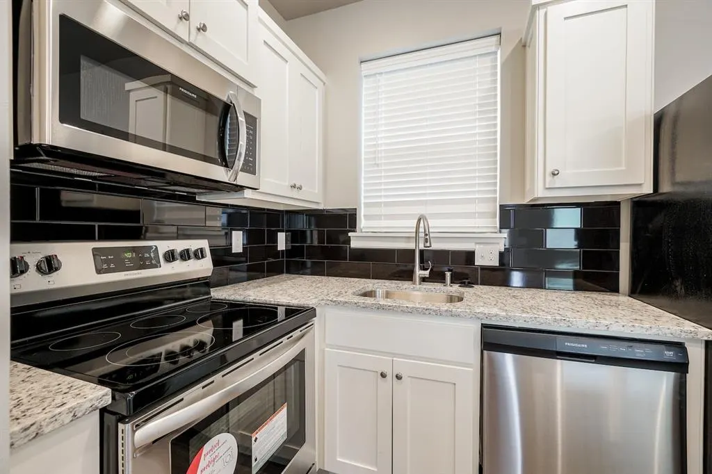 Photo 6 — 1138 N Blackwelder Avenue, Oklahoma City, OK 73106