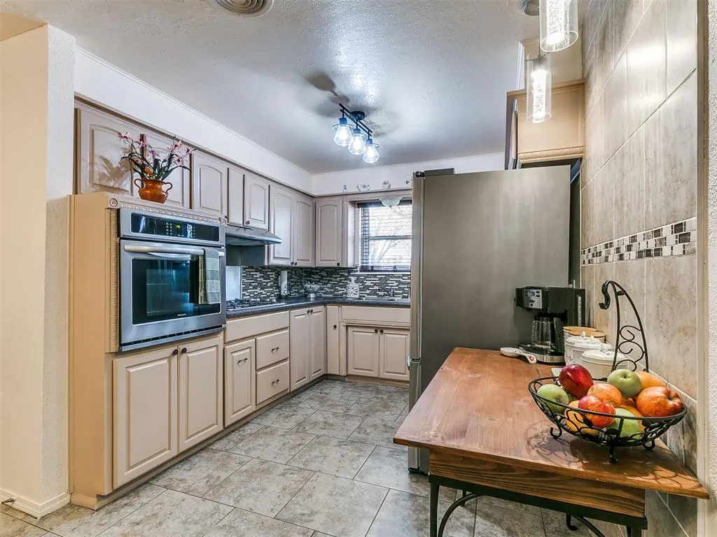 Photo 13 — 2640 SW 57th Street, Oklahoma City, OK 73119