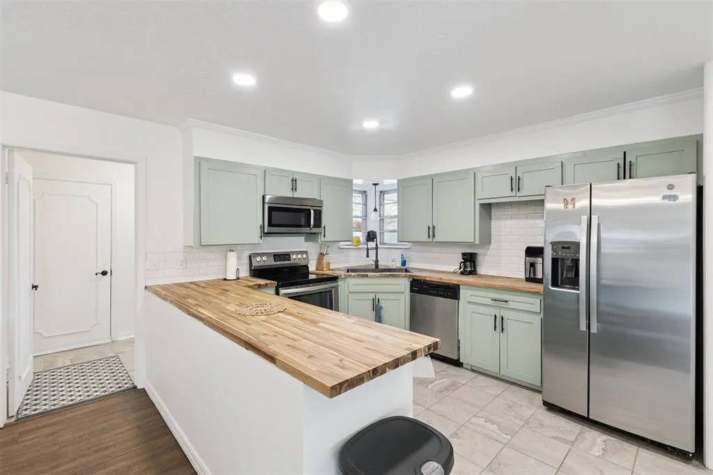 Photo 11 — 6700 Saint Marys Place, Oklahoma City, OK 73132