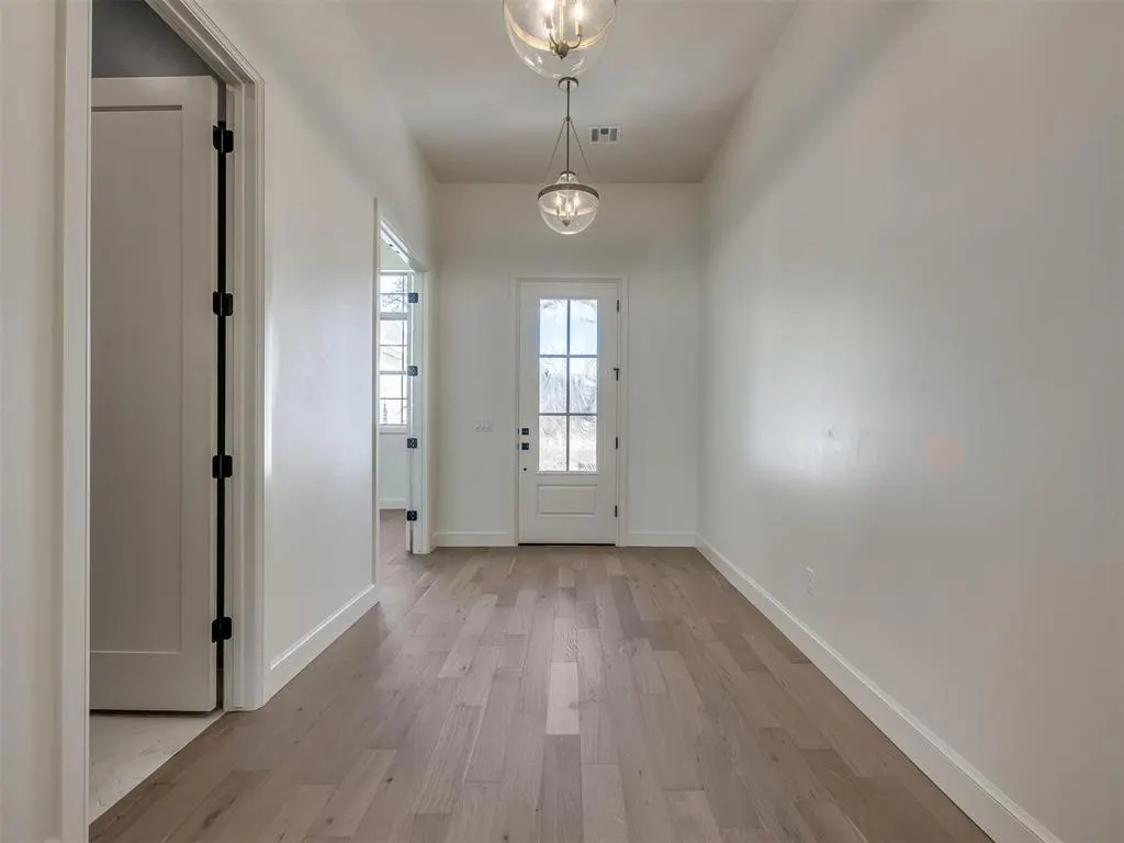 Photo 4 — 2227 Crossover Court, Edmond, OK 73034