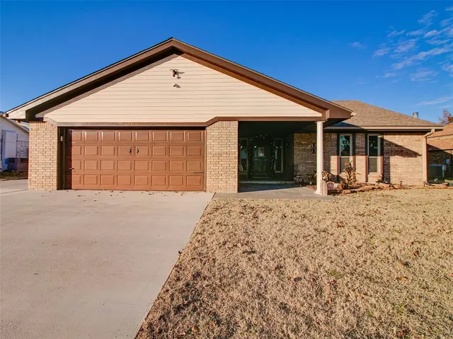 Photo 2 — 1006 E 13th Street, Cushing, OK 74023
