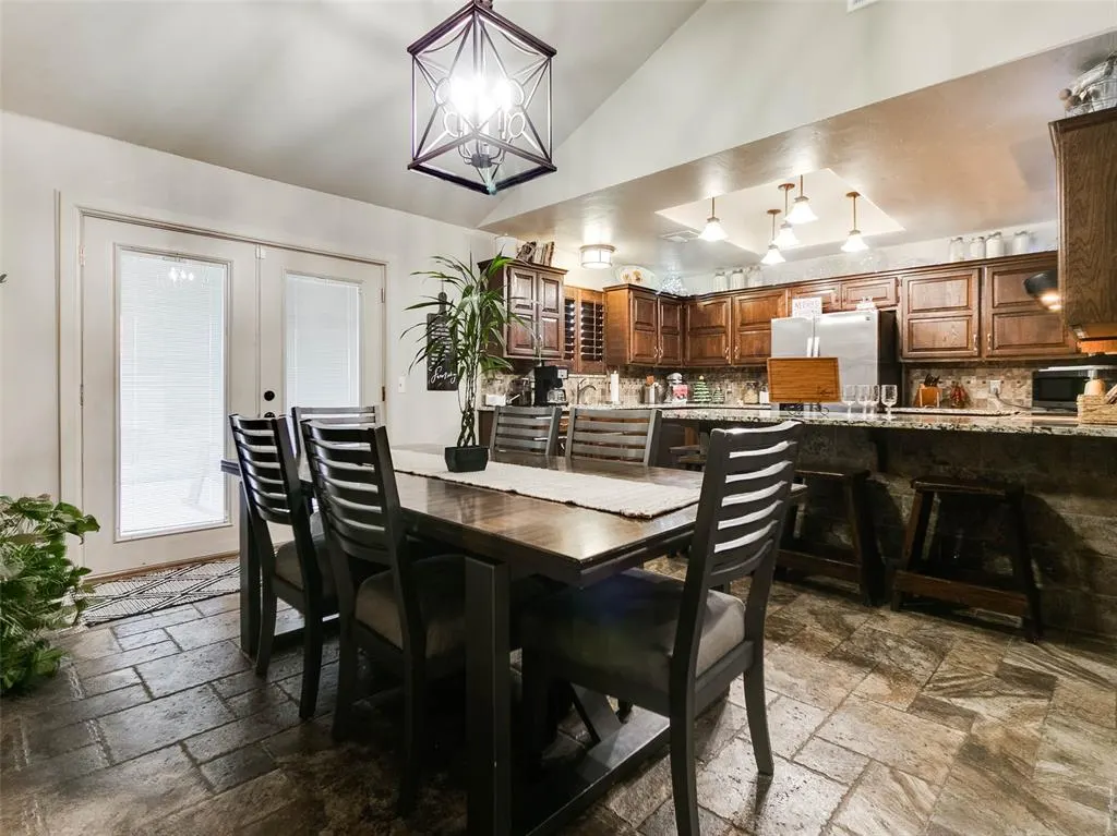 Photo 21 — 1006 E 13th Street, Cushing, OK 74023