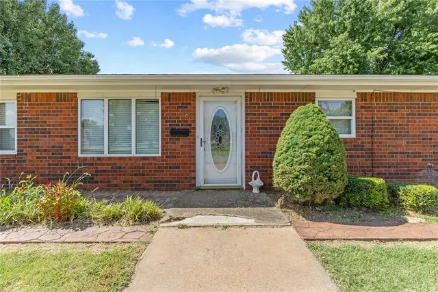 Front exterior — 301 W Locust Street, Fairview, OK 73737