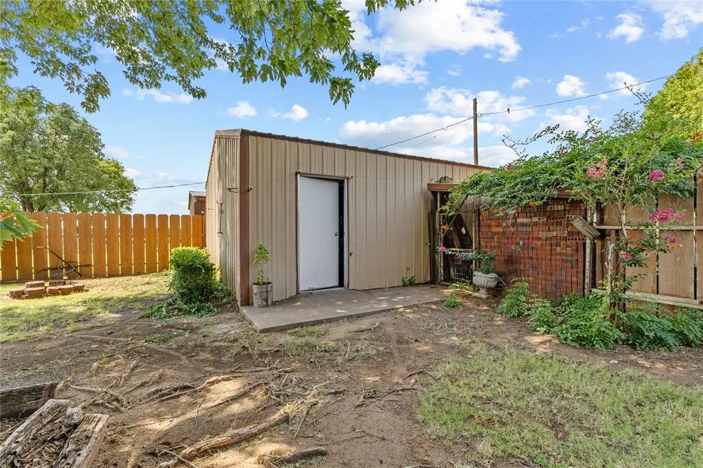 Photo 31 — 301 W Locust Street, Fairview, OK 73737