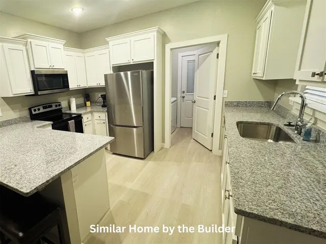 Photo 2 — 2006 Willow Place, Blackwell, OK 74631