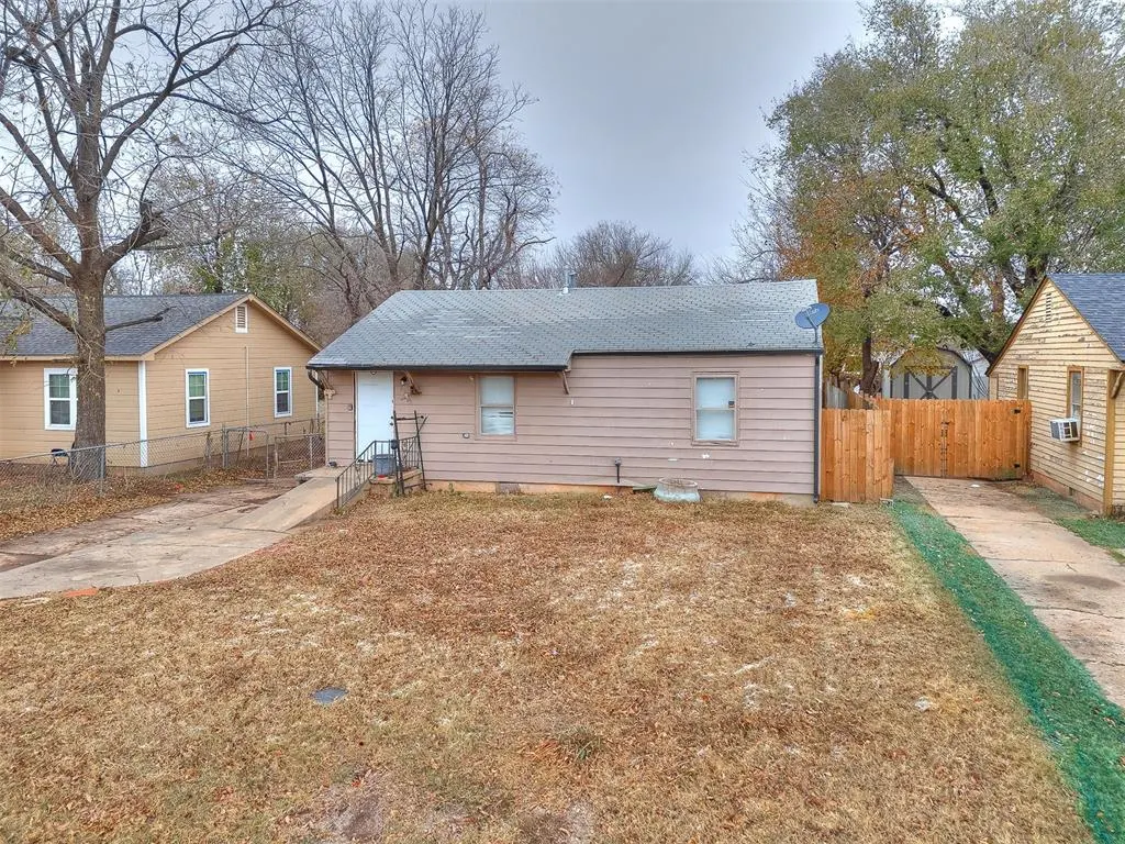 Photo 3 — 3205 SW 20th Street, Oklahoma City, OK 73108