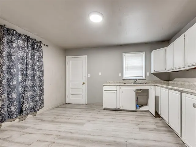 Photo 7 — 3205 SW 20th Street, Oklahoma City, OK 73108