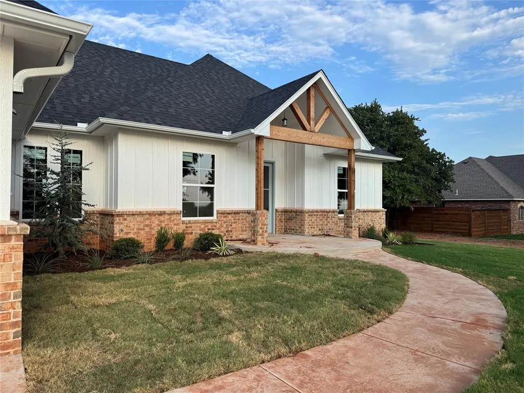 Photo 11 — 1209 Twin Oaks Drive, Blanchard, OK 73010