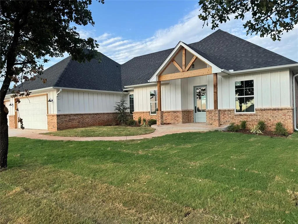 Photo 12 — 1209 Twin Oaks Drive, Blanchard, OK 73010