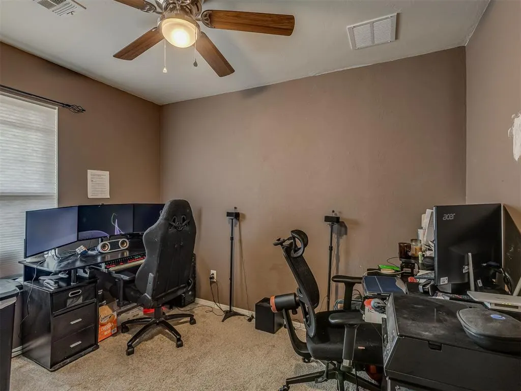 Photo 13 — 921 NE 83rd Street, Oklahoma City, OK 73114