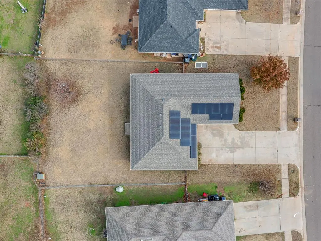 Photo 19 — 921 NE 83rd Street, Oklahoma City, OK 73114