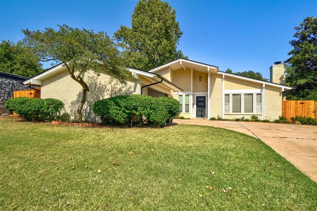 Photo 2 — 2225 NW 114th Street, Oklahoma City, OK 73120