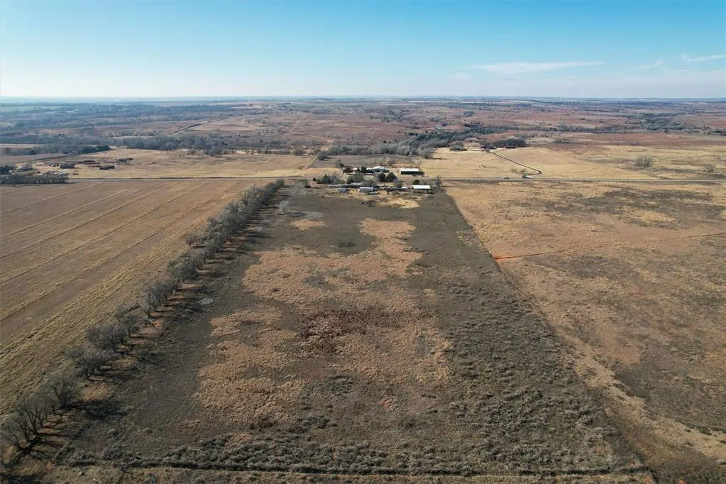 Photo 5 — N 1860 Road, Sayre, OK 73662