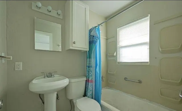 Photo 3 — 4106 S Shields Boulevard C, Oklahoma City, OK 73129