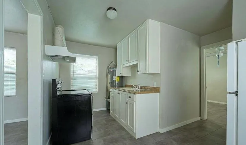 Photo 4 — 4106 S Shields Boulevard C, Oklahoma City, OK 73129