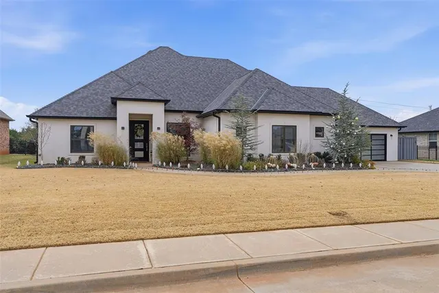 Front exterior — 348 Saint Claire Drive, Edmond, OK 73025