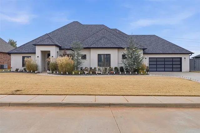 Photo 2 — 348 Saint Claire Drive, Edmond, OK 73025