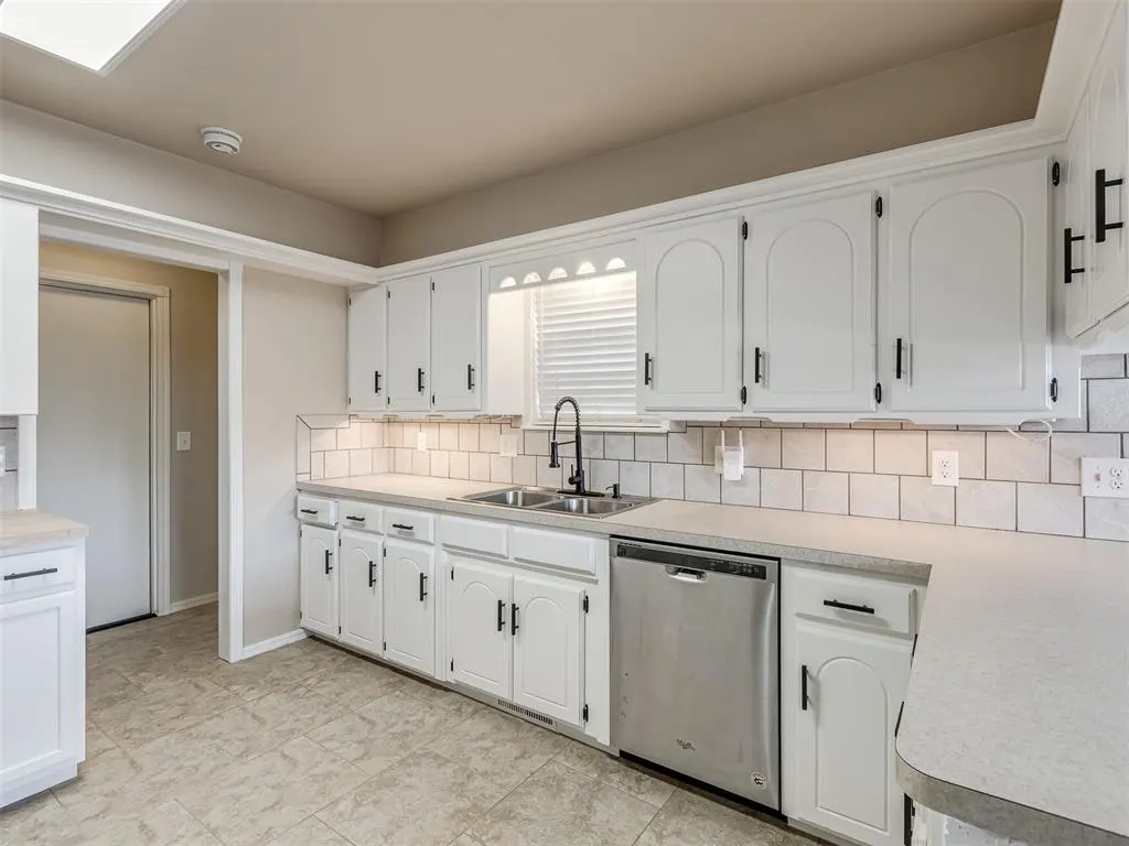 Photo 10 — 9908 S Youngs Lane, Oklahoma City, OK 73159