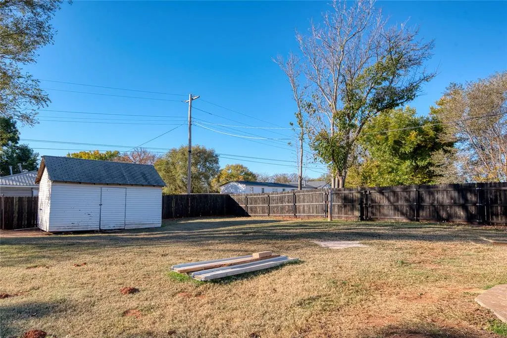 Photo 31 — 1222 W 7th Street, Elk City, OK 73644