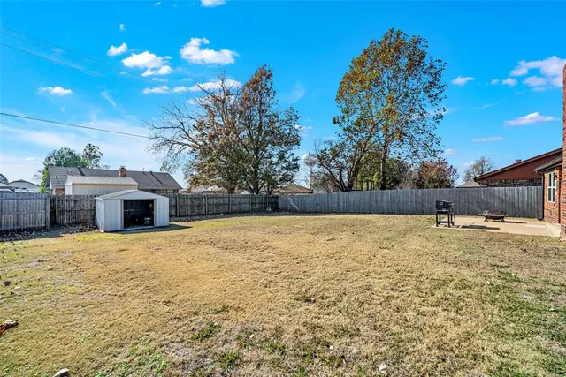 Photo 3 — 512 Wood Hollow Lane, Moore, OK 73160