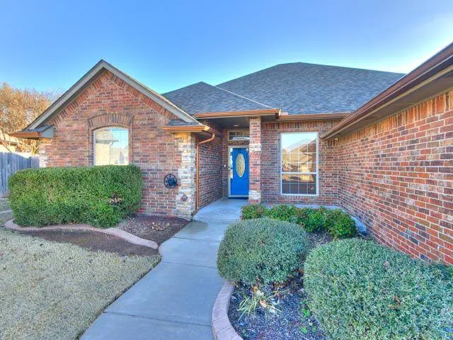 Front exterior — 2632 SE 7th Street, Moore, OK 73160