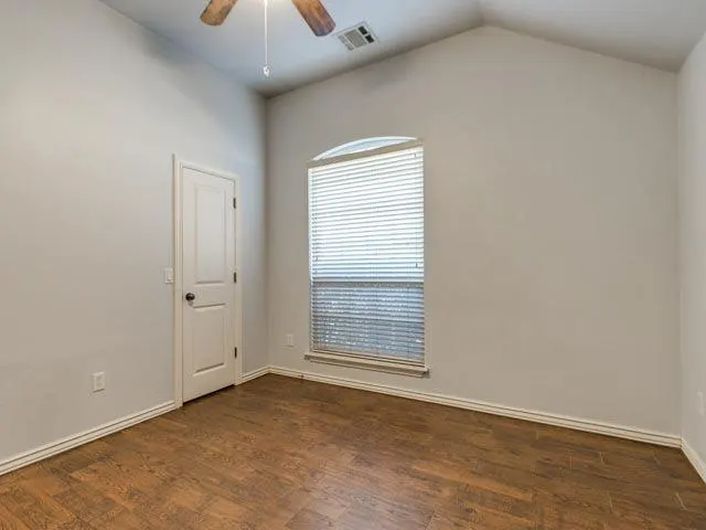 Photo 7 — 2632 SE 7th Street, Moore, OK 73160