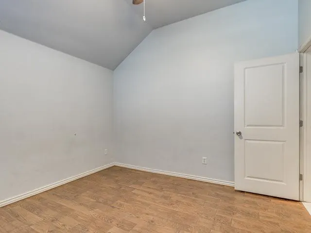 Photo 8 — 2632 SE 7th Street, Moore, OK 73160