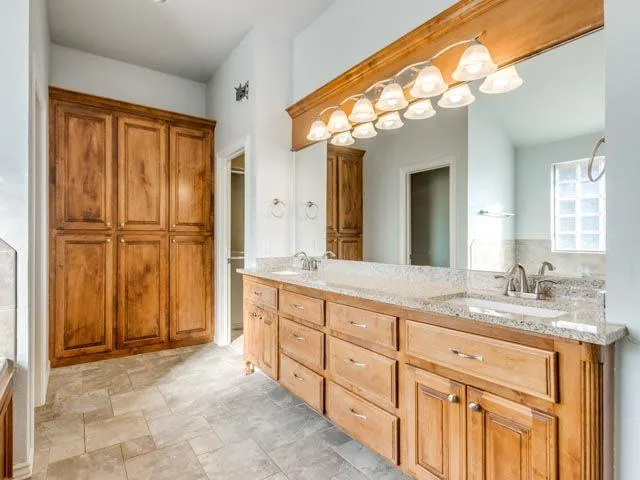 Photo 33 — 2632 SE 7th Street, Moore, OK 73160