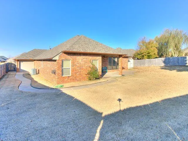 Photo 42 — 2632 SE 7th Street, Moore, OK 73160