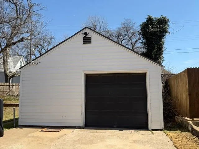 Photo 21 — 605 S Reno Avenue, El Reno, OK 73036