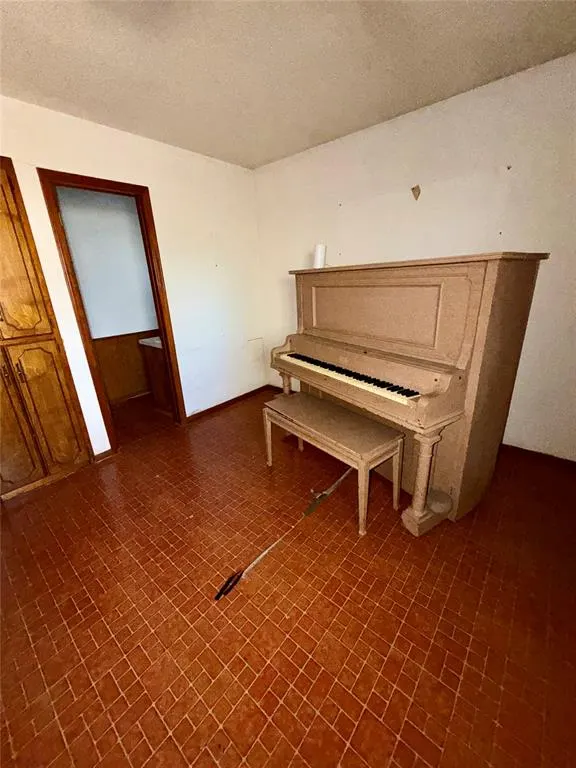 Photo 6 — 1422 Leona Mitchell Boulevard, Enid, OK 73701