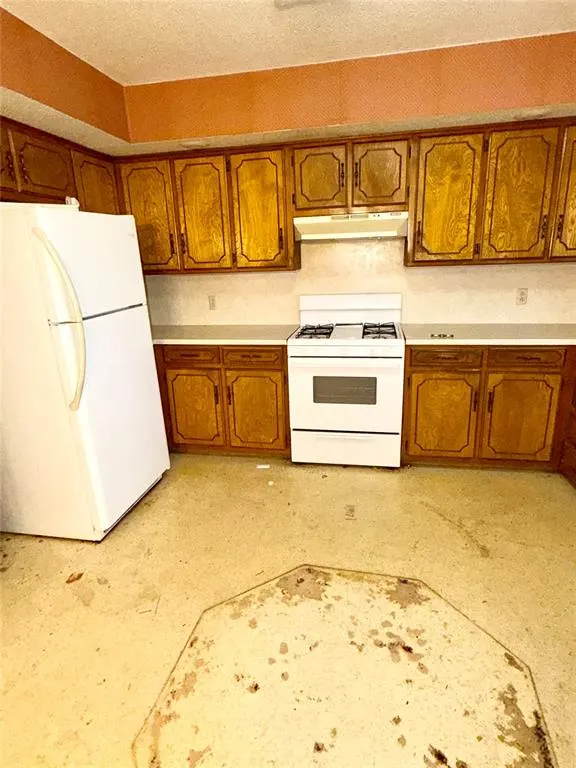 Photo 7 — 1422 Leona Mitchell Boulevard, Enid, OK 73701