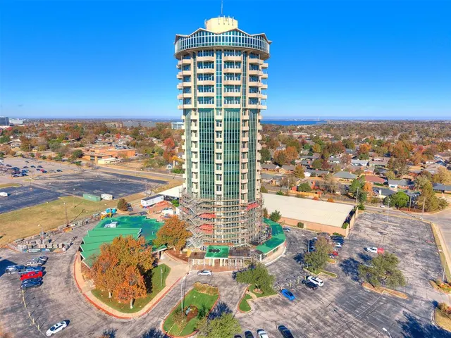 Front exterior — 5900 Mosteller Drive 164, Oklahoma City, OK 73112