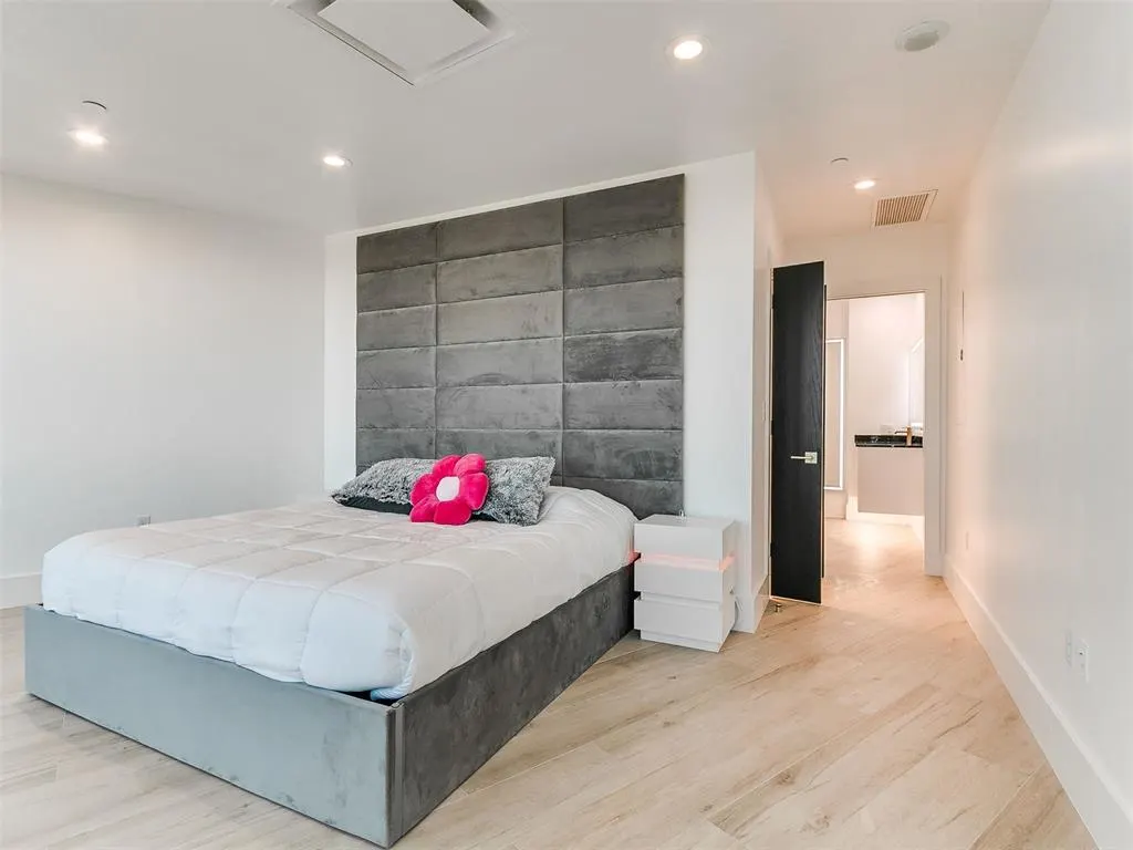 Photo 40 — 5900 Mosteller Drive 164, Oklahoma City, OK 73112