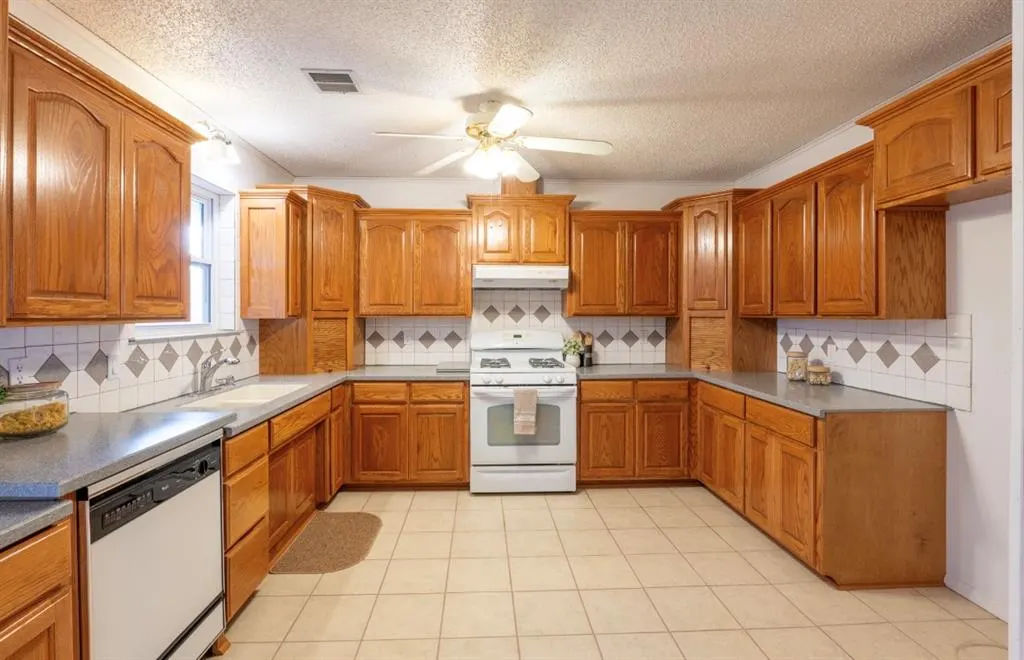 Photo 24 — 36040 EW 1140 Road, Seminole, OK 74868